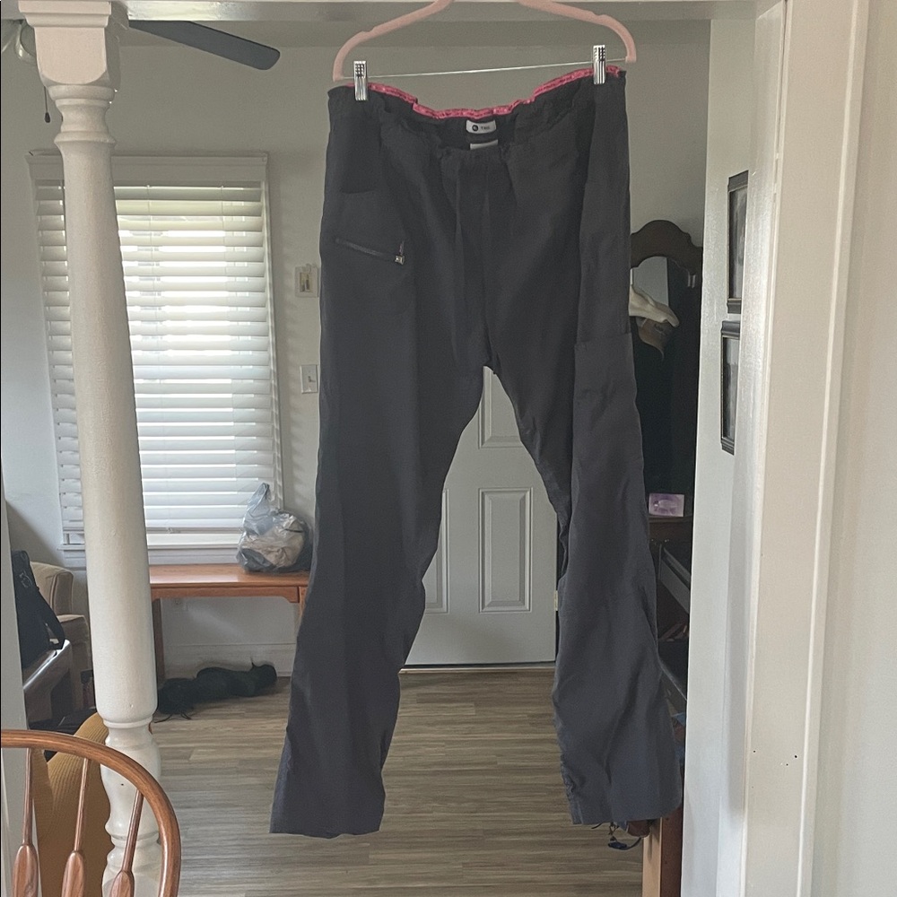 Kio Lite scrubs